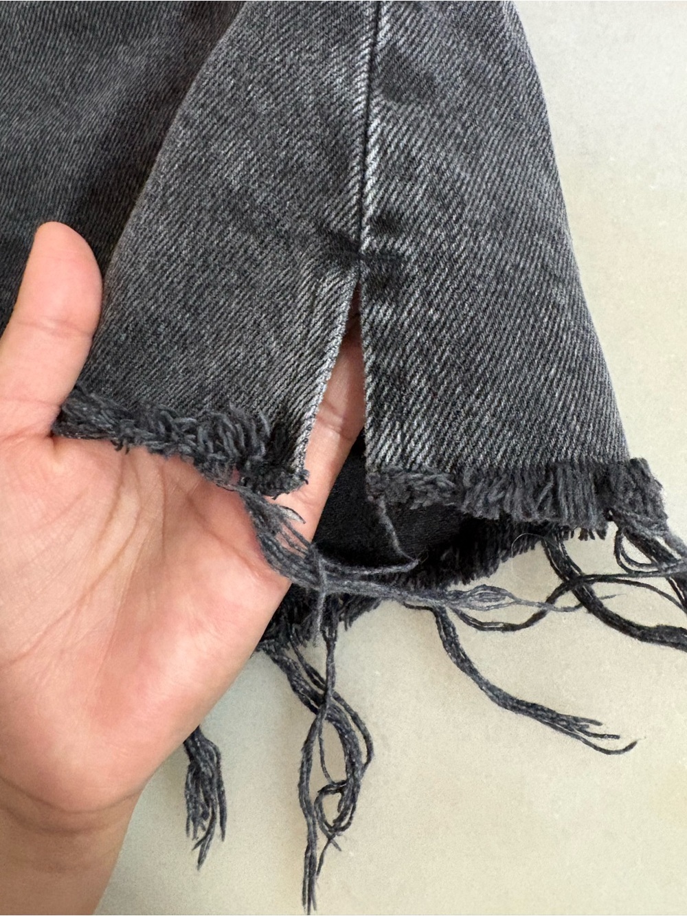 ZARA High-Waisted Black Denim Frayed Hem Shorts - Picture 5 of 7